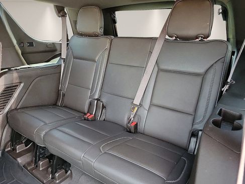 Used 2022 GMC Yukon Denali w/ Denali Premium Package AWD/4WD image 12