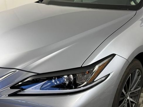 Used 2024 Lexus ES 350 w/ Premium Package FWD image 13