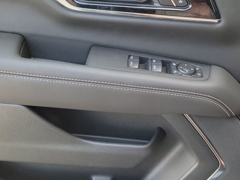 New 2026 GMC Yukon Elevation w/ LPO, Elevation Black Package RWD image 15