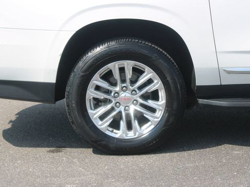 Used 2022 GMC Yukon XL SLT w/ SLT Premium Package RWD image 14
