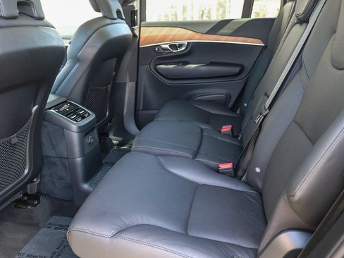 Used 2025 Volvo XC90 T8 Plus w/ Protection Package Premier AWD/4WD image 19