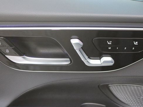 Used 2026 Mercedes-Benz C 300 Sedan image 12