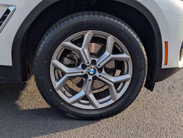 Used 2024 BMW X3 sDrive30i w/ Premium Package RWD image 8