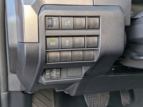 Certified 2024 Toyota Tacoma TRD Off-Road image 17