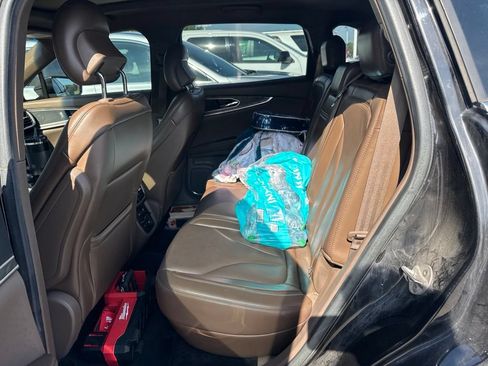 Used 2017 Lincoln MKX Reserve FWD image 8