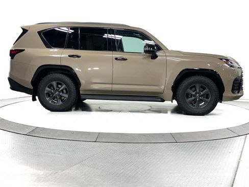 New 2025 Lexus LX 700h Overtrail image 14
