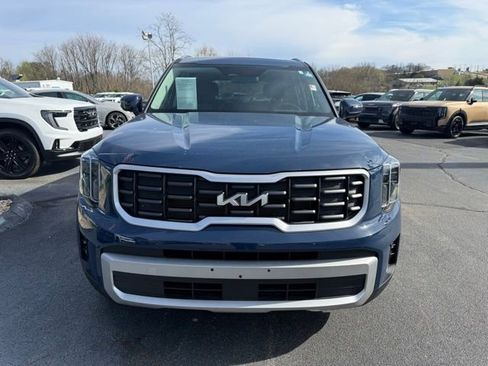 Used 2024 Kia Telluride S w/ S Sunroof Package image 2