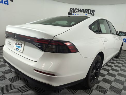 Used 2025 Honda Accord SE image 6