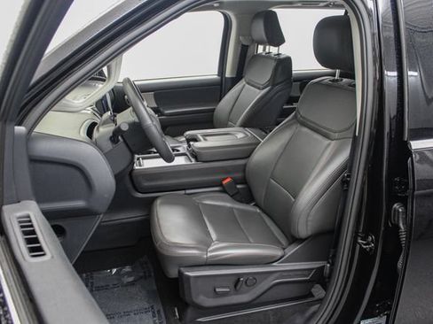 Certified 2025 Ford Expedition Active AWD/4WD image 16