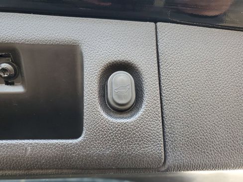 Used 2015 GMC Yukon SLT image 34