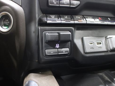 Used 2022 GMC Sierra 2500 Denali AWD/4WD image 17