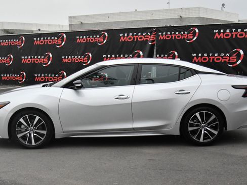 Used 2023 Nissan Maxima SV w/ Floor Mat Group image 4