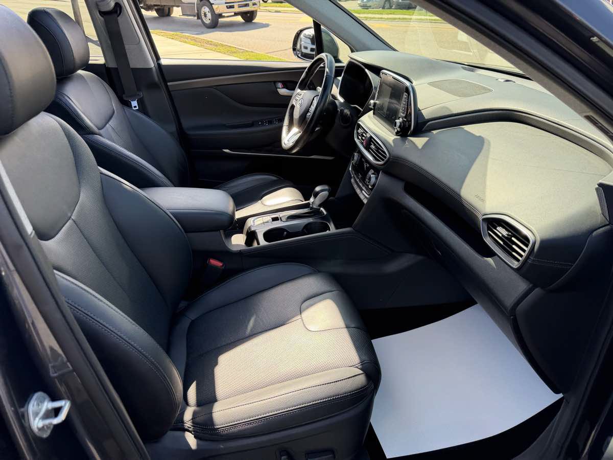 Used 2020 Hyundai Santa Fe Limited AWD/4WD image 18