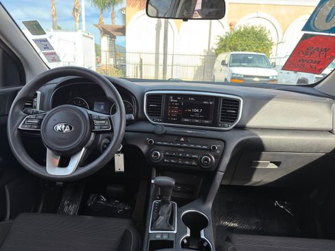 Used 2020 Kia Sportage LX w/ LX Popular Package image 20