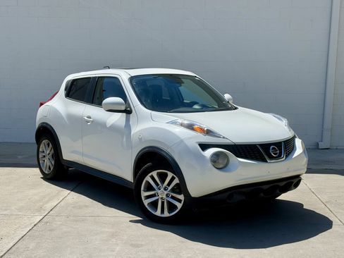Used 2014 Nissan Juke SV w/ Navigation Package FWD image 1