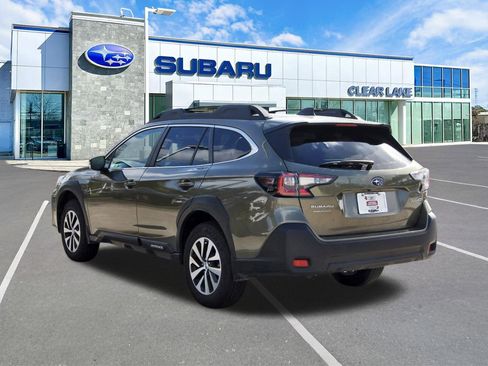 Certified 2025 Subaru Outback Premium image 4