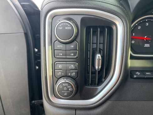 Certified 2022 Chevrolet Silverado 1500 High Country w/ Technology Package image 24