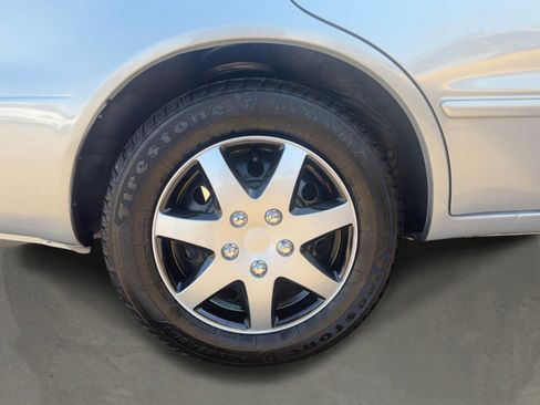 Used 2001 Toyota Corolla LE FWD image 21