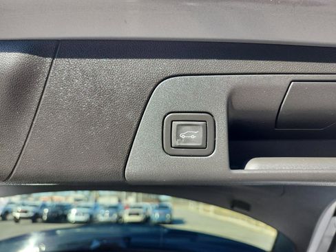 Certified 2023 Buick Envision Avenir image 11