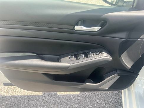 Used 2022 Nissan Altima 2.5 S FWD image 10