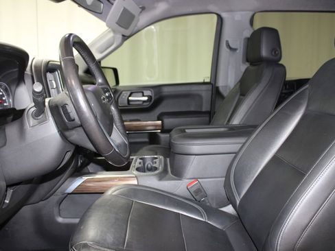 Used 2020 Chevrolet Silverado 1500 LT Trail Boss AWD/4WD image 15