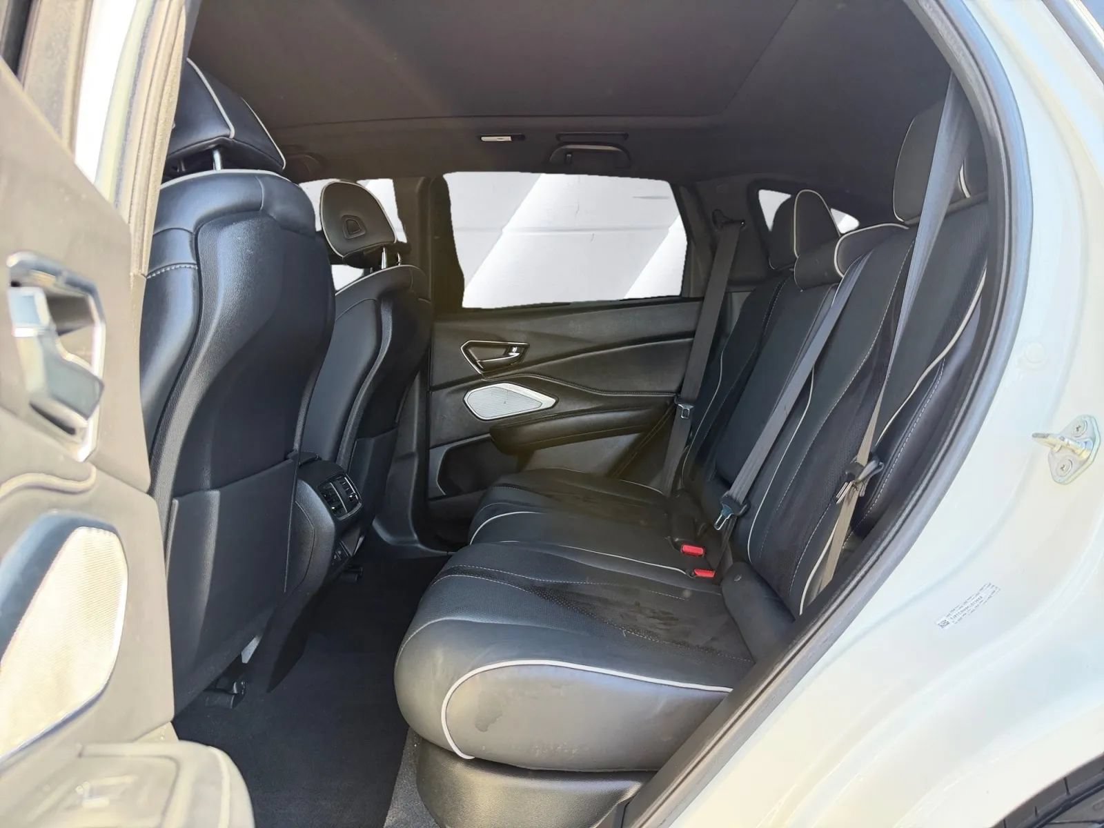 Used 2019 Acura RDX w/ Advance Package FWD image 11