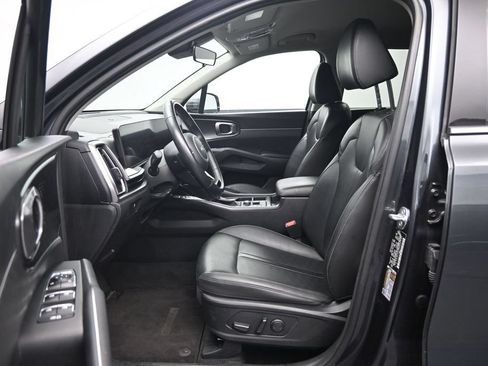 Used 2024 Kia Sorento S FWD image 22