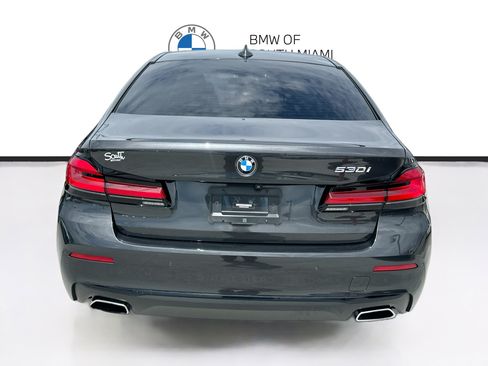 Used 2022 BMW 530i w/ M Sport Package RWD image 6