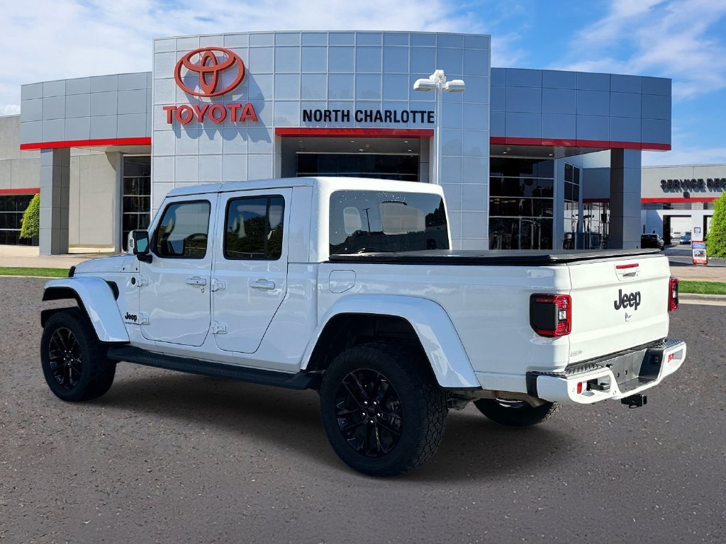 Used 2023 Jeep Gladiator Overland AWD/4WD image 6