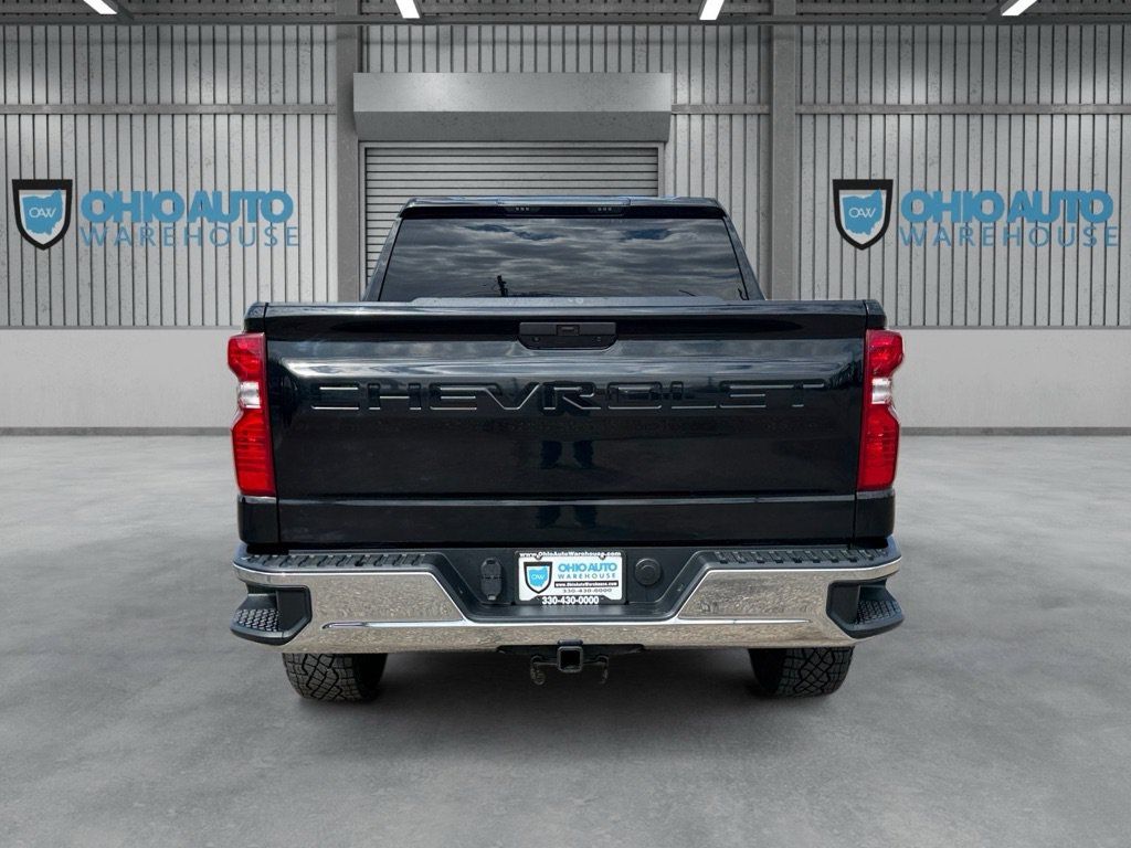 Used 2020 Chevrolet Silverado 1500 LT w/ Fleet Comfort Package AWD/4WD image 7