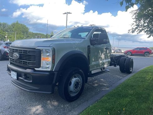 Used 2024 Ford F550 4x4 Regular Cab Super Duty image 3
