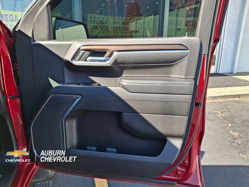 Used 2022 Chevrolet Silverado 1500 LT Trail Boss w/ Protection Package AWD/4WD image 14
