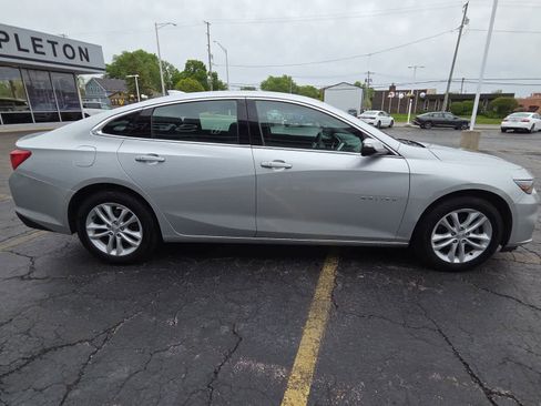 Used 2016 Chevrolet Malibu LT FWD image 4