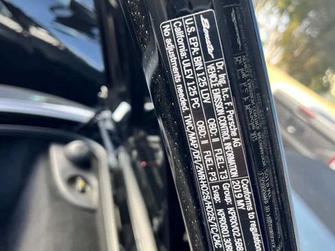 Used 2019 Porsche 718 Boxster image 11