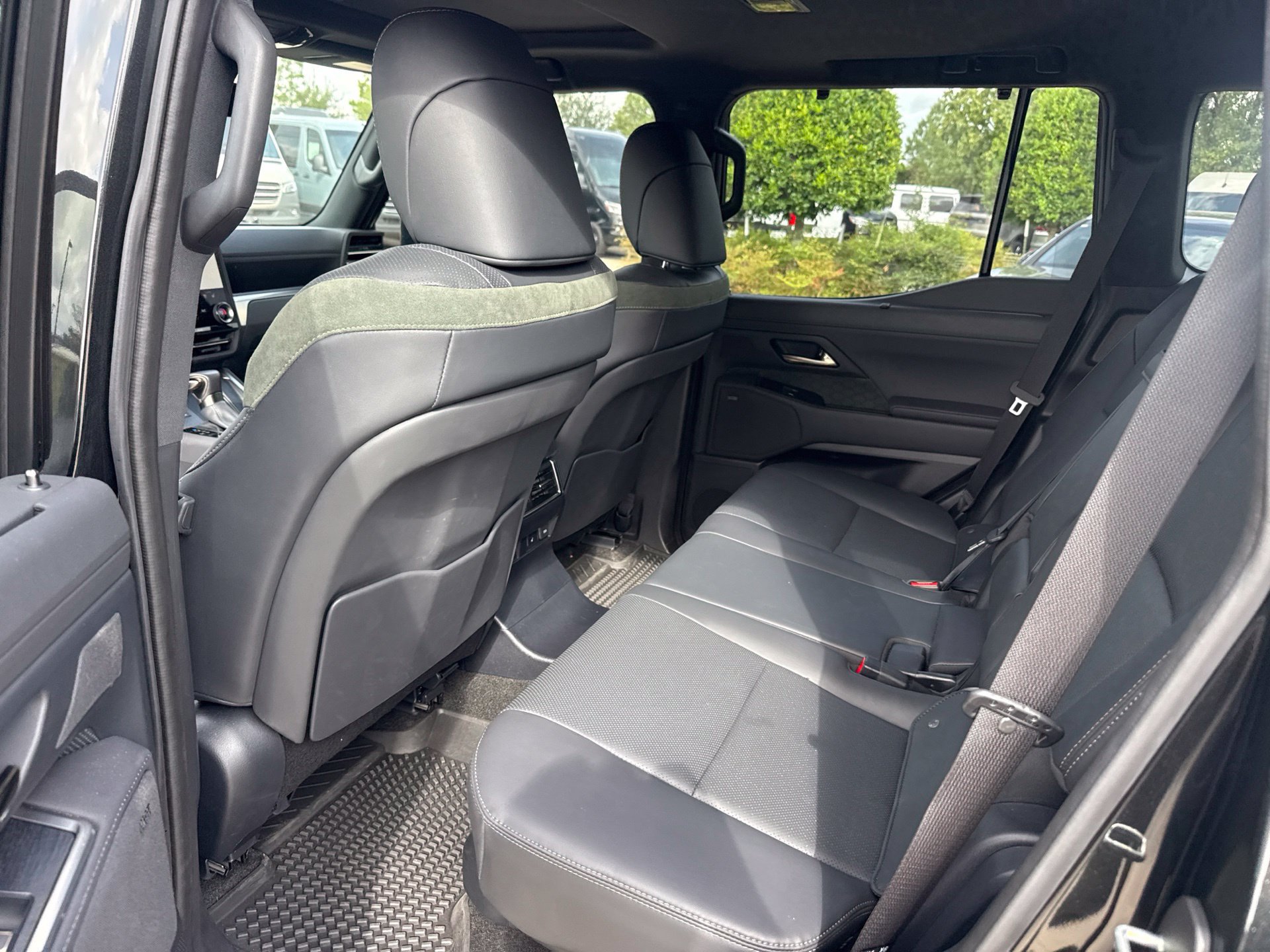 Used 2024 Lexus GX 550 AWD/4WD image 10