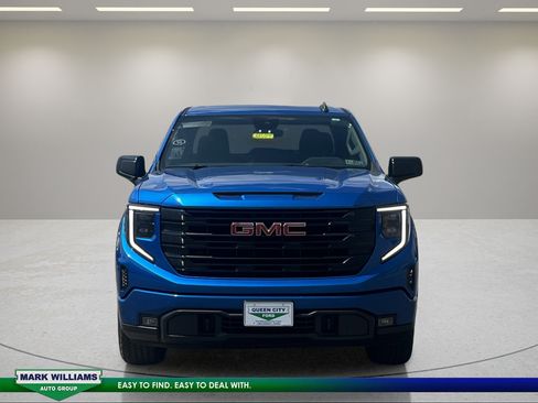 Used 2023 GMC Sierra 1500 Elevation AWD/4WD image 16