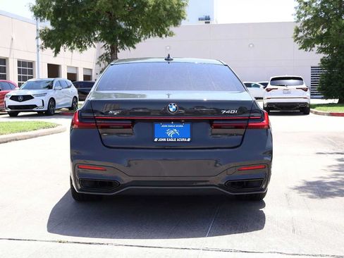 Used 2022 BMW 740i xDrive w/ M Sport Package AWD/4WD image 5