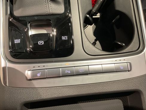 New 2026 Kia Carnival EX FWD image 13