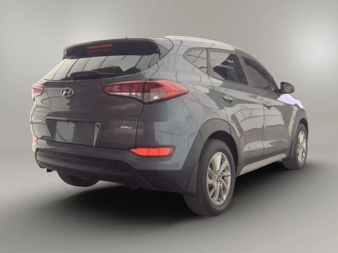 Used 2017 Hyundai Tucson SE image 3