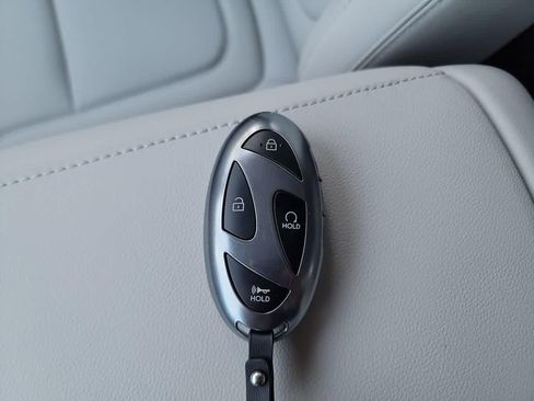 New 2026 Hyundai Tucson Limited image 24