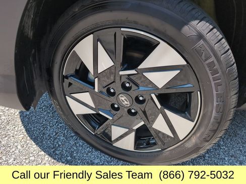Used 2025 Hyundai Kona SEL AWD/4WD image 26
