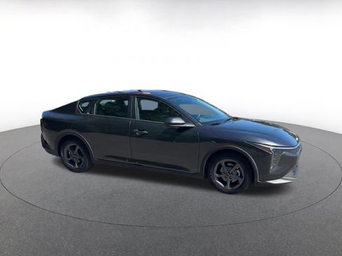 Used 2025 Kia K4 FWD image 2