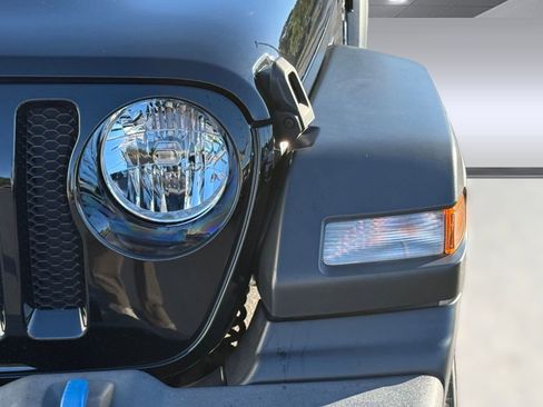 Used 2022 Jeep Wrangler Sport image 10