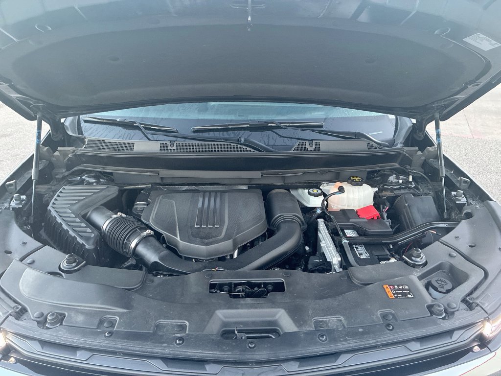Used 2024 Chevrolet Traverse LS FWD image 30