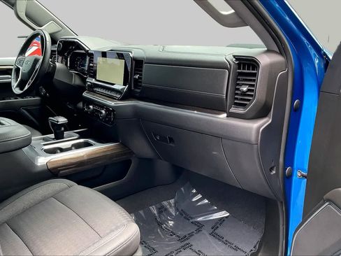 Used 2022 Chevrolet Silverado 1500 LT Trail Boss w/ Protection Package AWD/4WD image 16
