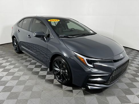 Used 2026 Toyota Corolla SE FWD image 3