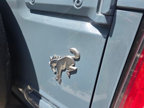 Used 2022 Ford Bronco Outer Banks AWD/4WD image 17