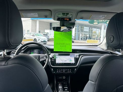 Certified 2023 Chevrolet Bolt EUV Premier w/ Sun & Sound Package image 23