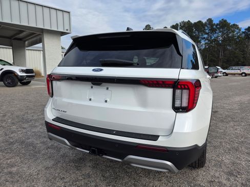 New 2026 Ford Explorer Platinum image 5