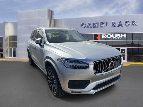 Used 2020 Volvo XC90 T5 Momentum FWD image 3